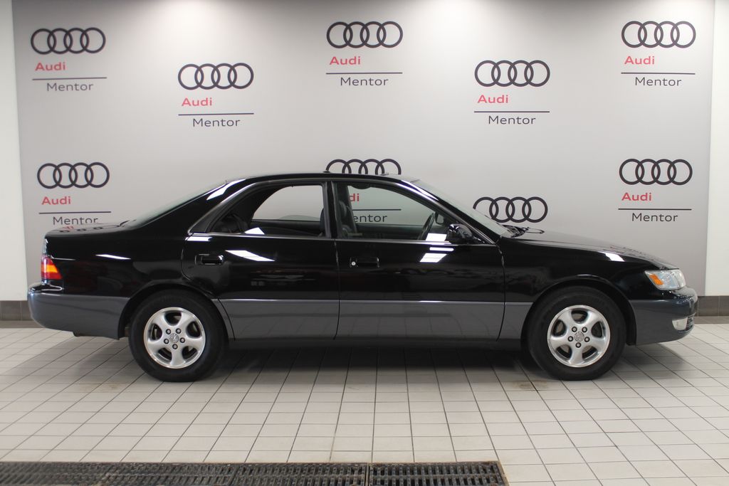 Thumbnail: 1997 Lexus ES - 7