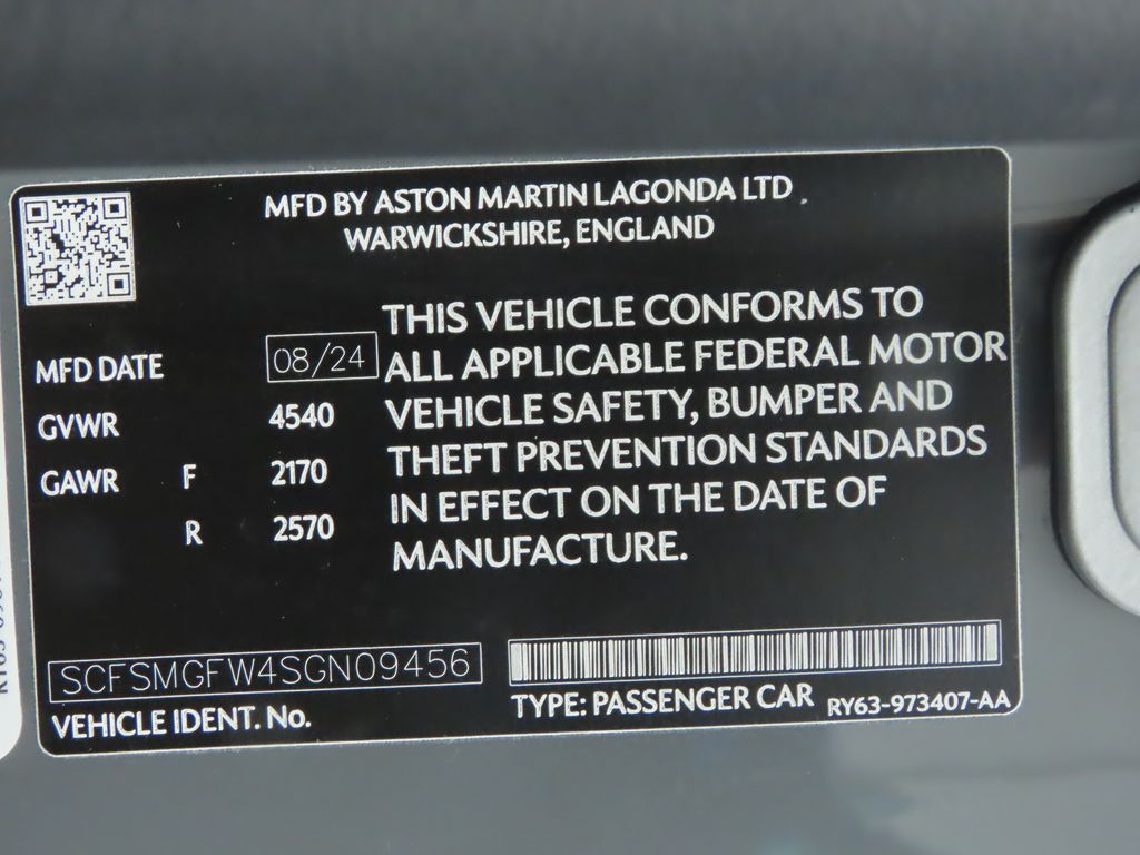 Thumbnail: 2025 Aston Martin Vantage - 32