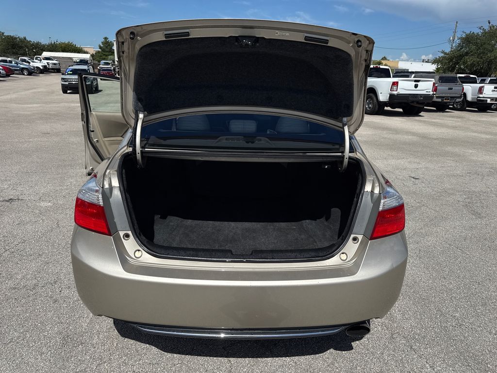Used 2014 Beige Honda LX image 26