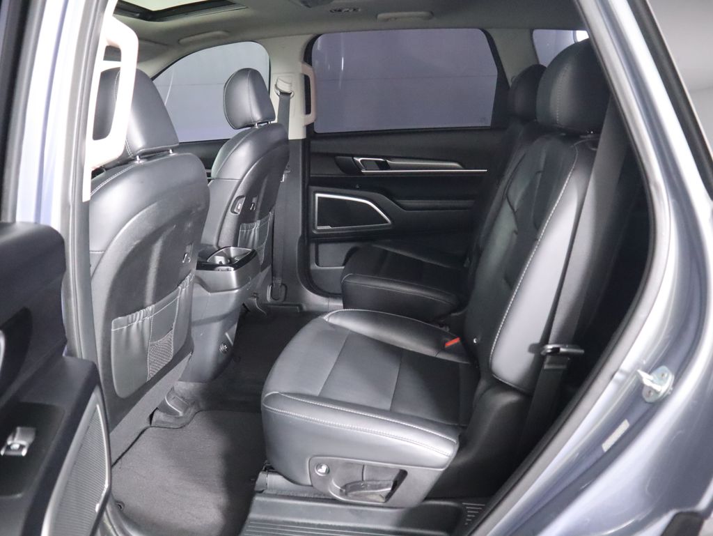 Thumbnail: 2020 Kia Telluride - 21