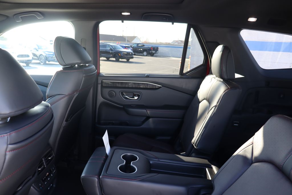 Thumbnail: 2025 Honda Pilot - 12