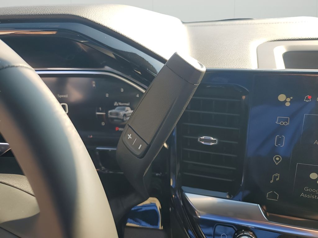 Used 2026 White GMC Elevation image 31