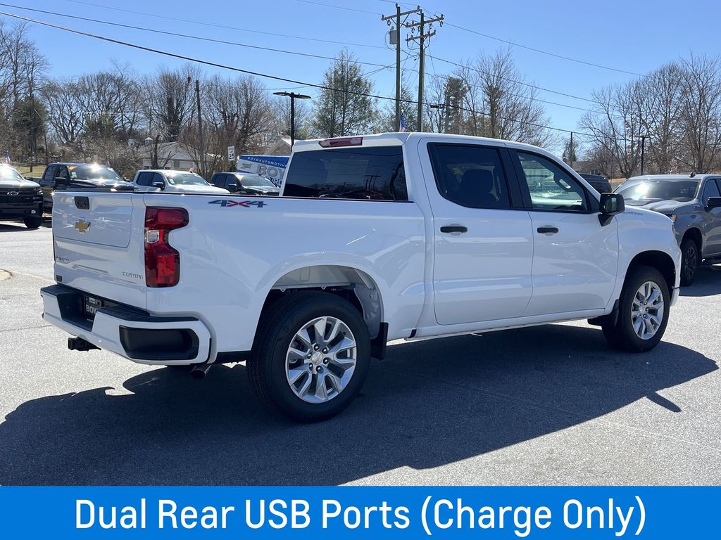 2025 Chevrolet Silverado 1500 Custom photo