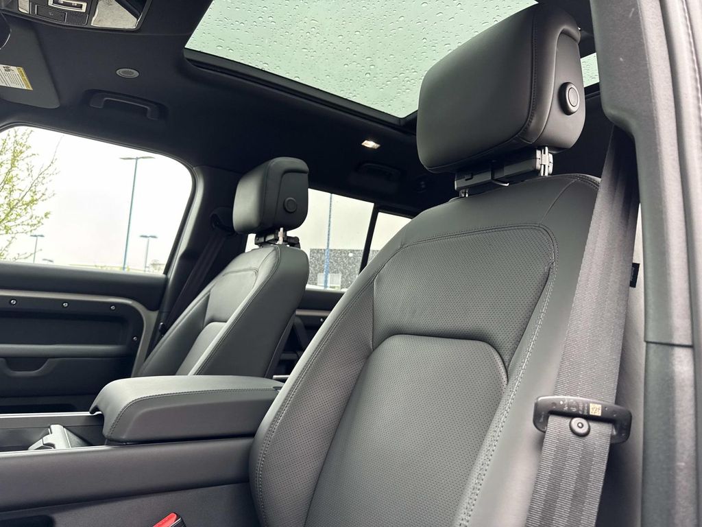 New 2026 Gray Land Rover X-Dynamic SE image 20