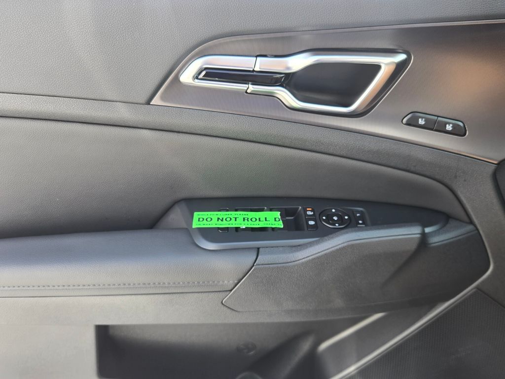 2027 Kia Sportage - $38,030