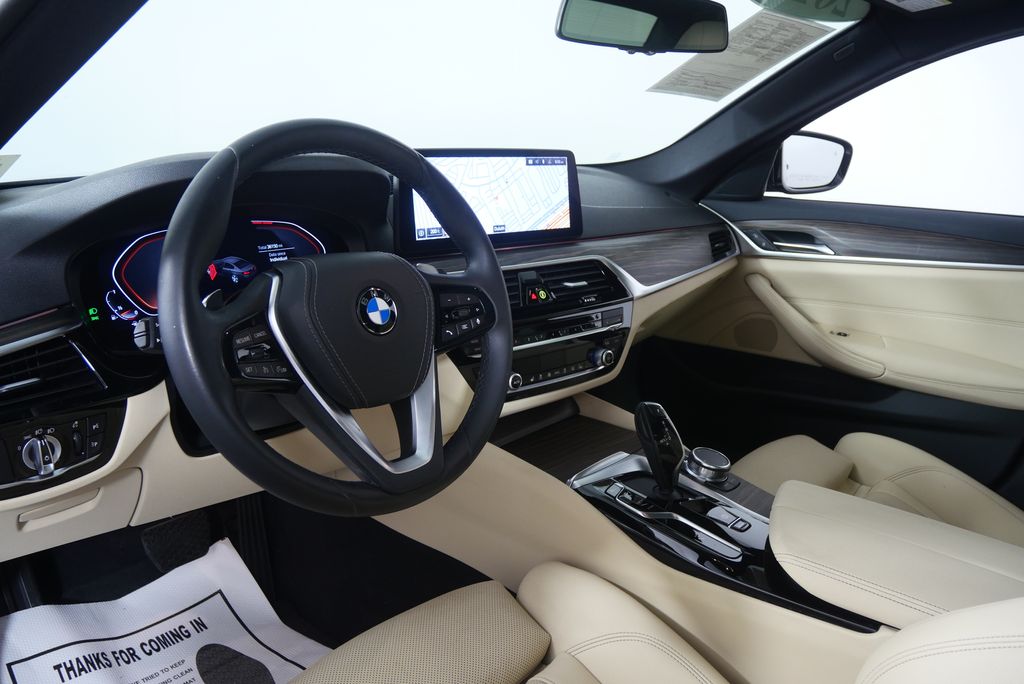 Thumbnail: 2023 BMW 5 Series - 12