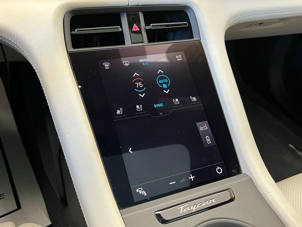 Thumbnail: 2020 Porsche Taycan - 10