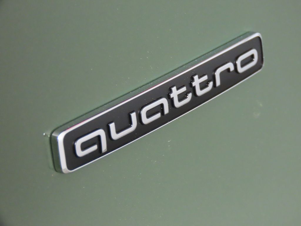 Thumbnail: 2025 Audi Q5 - 10