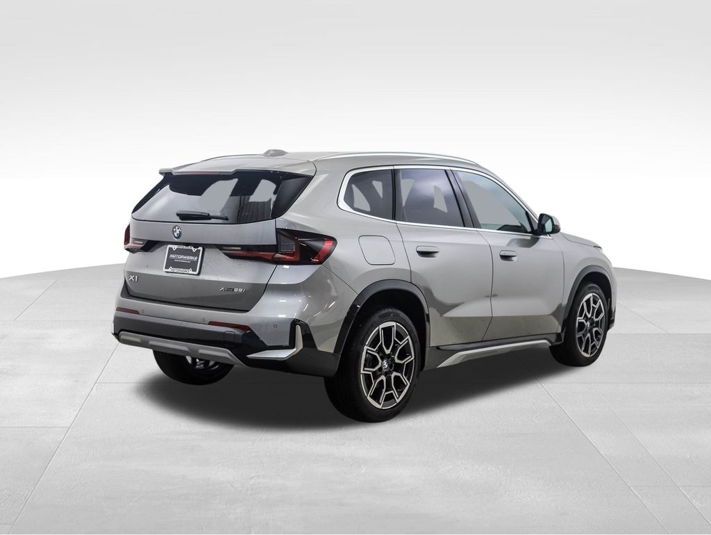 Thumbnail: 2026 BMW X1 - 6