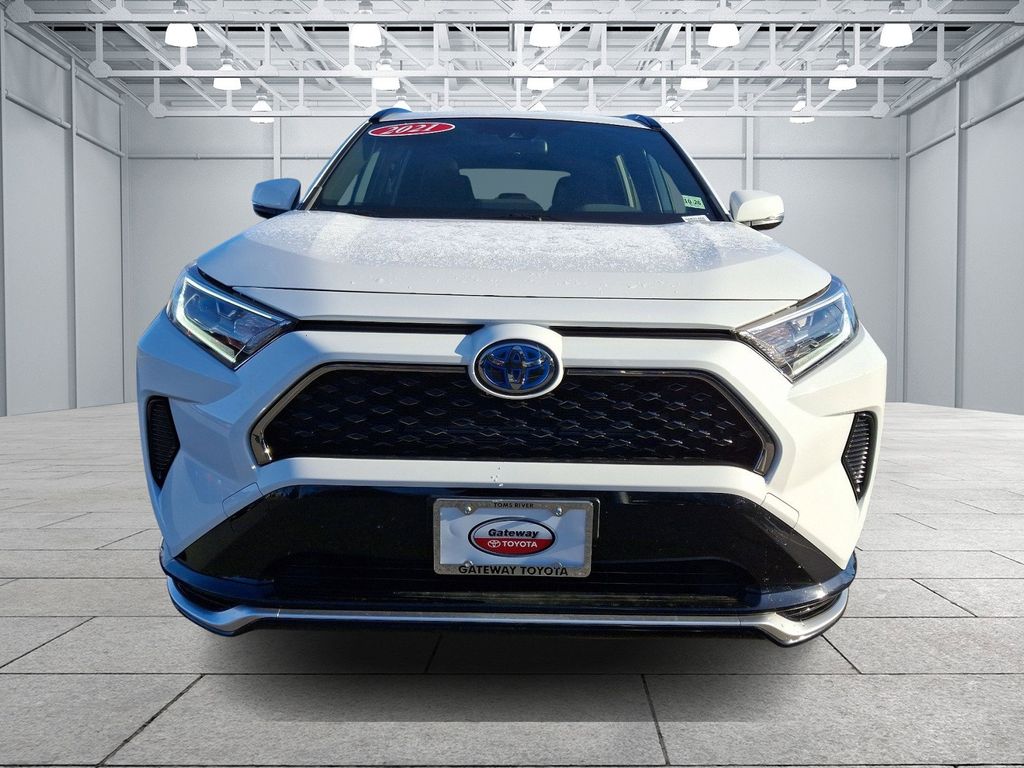 2021 Toyota RAV4 SE 2