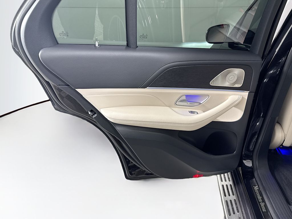 Thumbnail: 2026 Mercedes-Benz GLE - 27