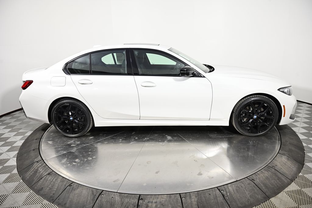 Thumbnail: 2025 BMW 3 Series - 6