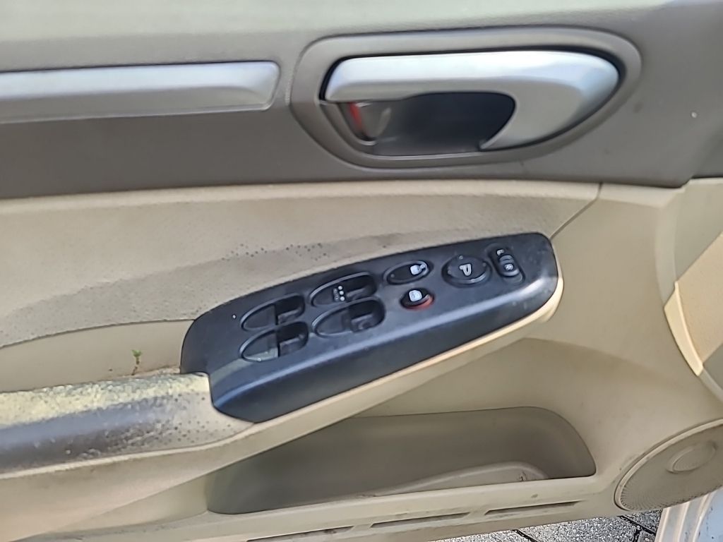 Used 2007 White Honda Hybrid image 11