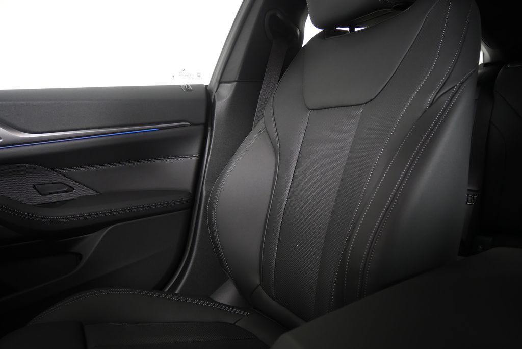 Thumbnail: 2026 BMW i4 - 24