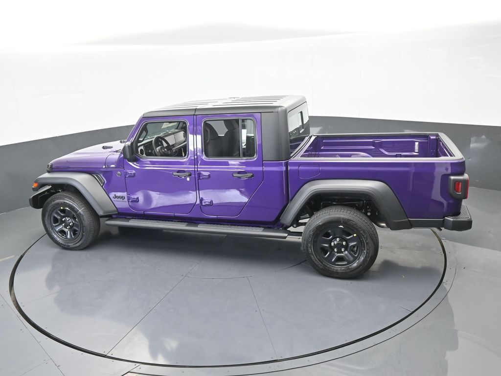New 2026 reign Jeep Sport image 40