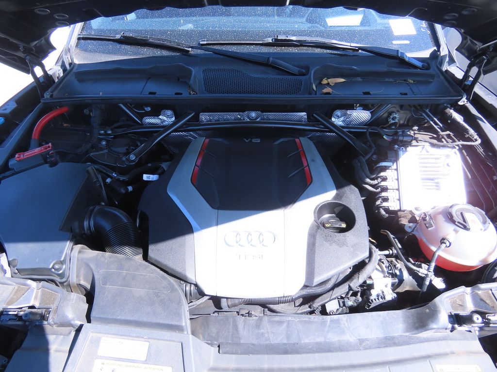 Thumbnail: 2018 Audi SQ5 - 13