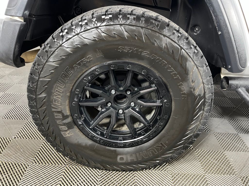 Thumbnail: 2018 Jeep Wrangler - 20