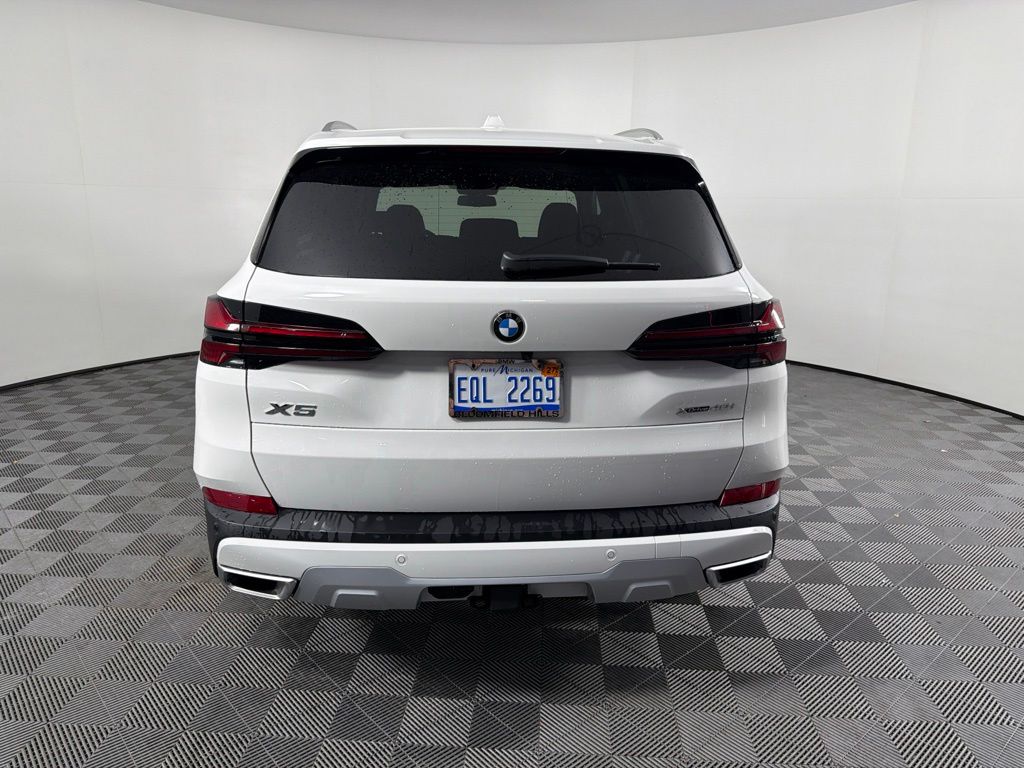 Thumbnail: 2026 BMW X5 - 6