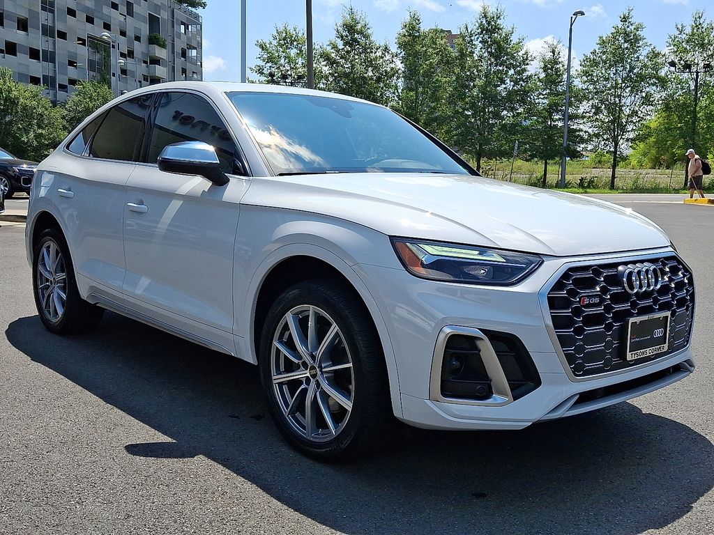 Thumbnail: 2024 Audi SQ5 - 3
