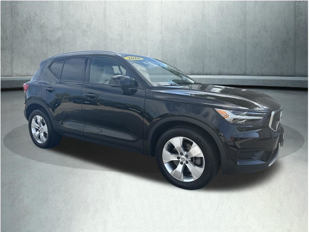 Used 2019 Volvo XC40 SUV