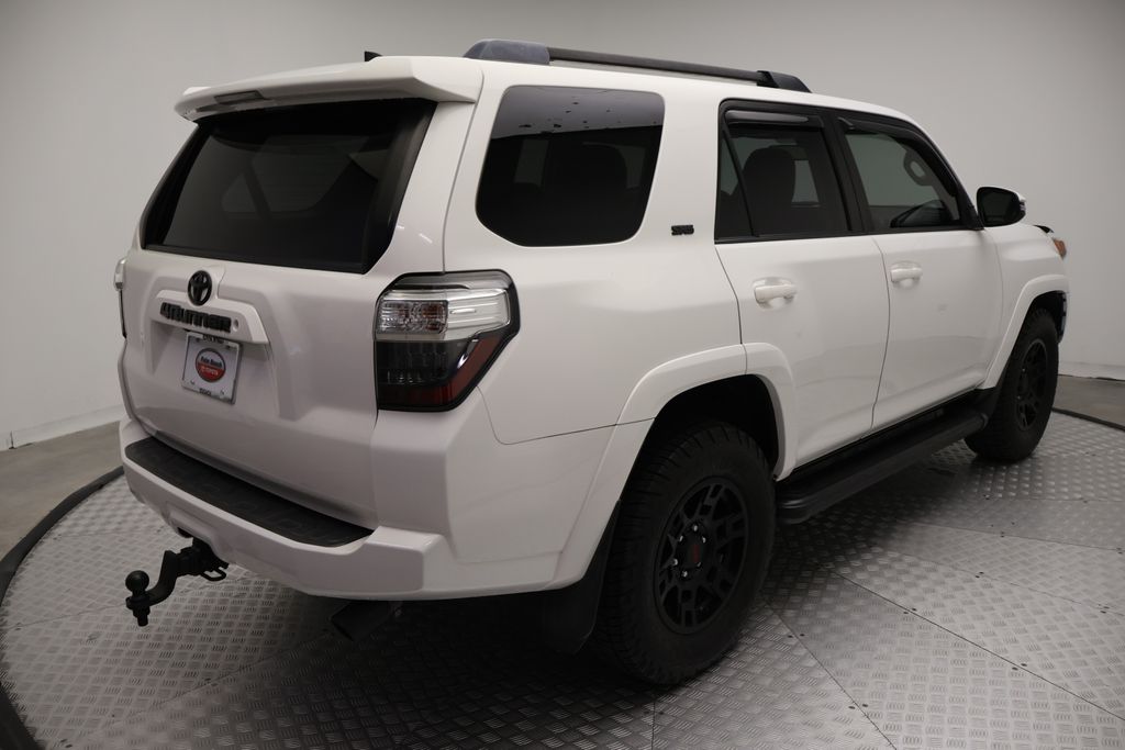 Thumbnail: 2019 Toyota 4Runner - 8