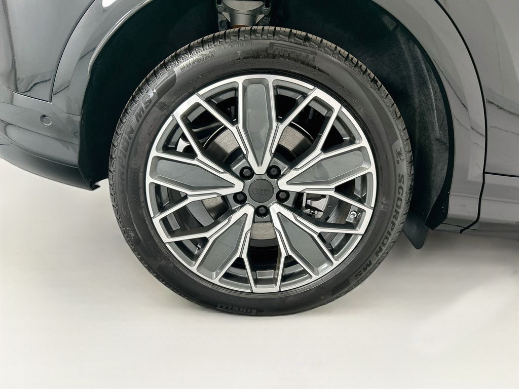 Thumbnail: 2026 Audi Q5 - 32