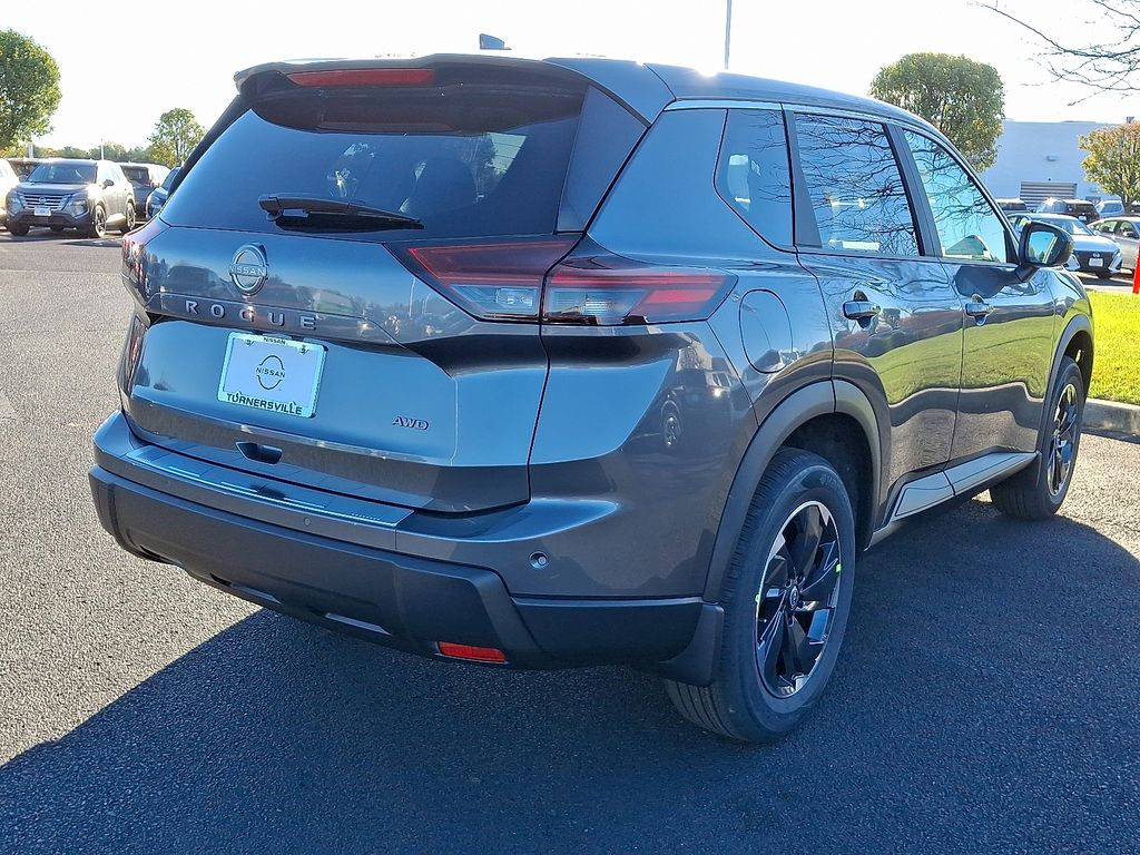 Thumbnail: 2026 Nissan Rogue - 4