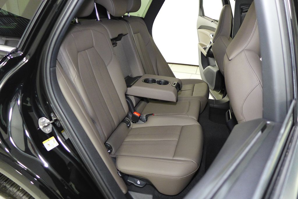 Thumbnail: 2025 Audi Q5 - 20