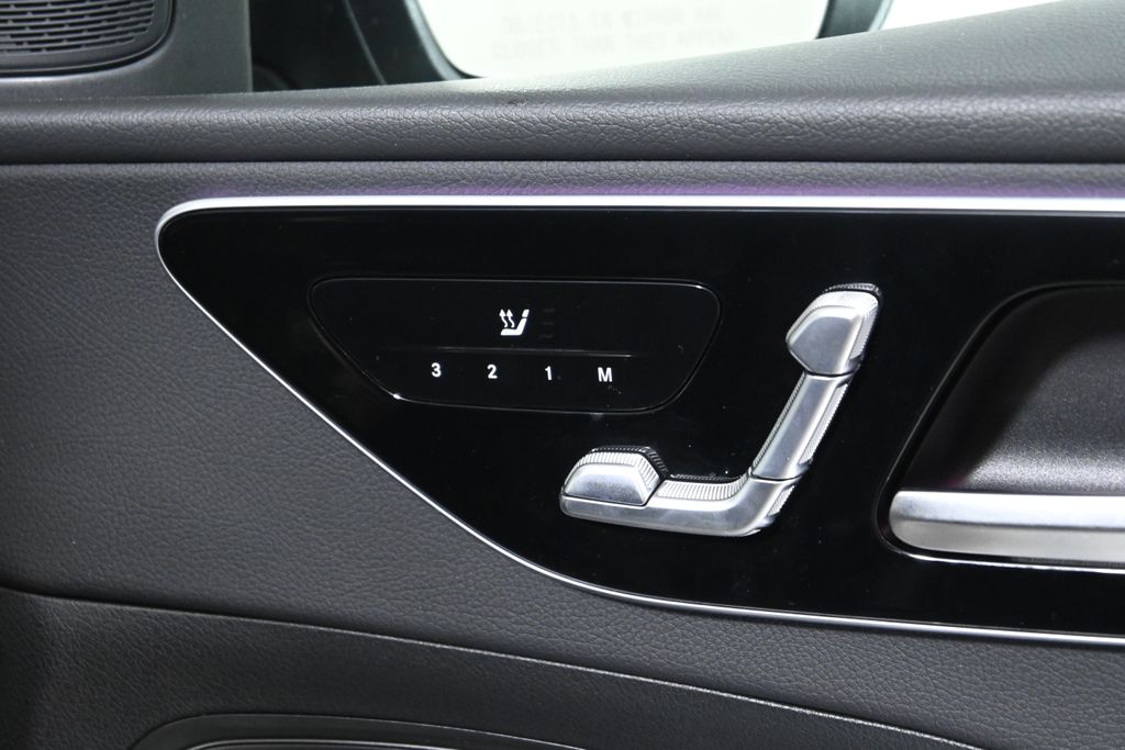 Thumbnail: 2025 Mercedes-Benz C-Class - 27