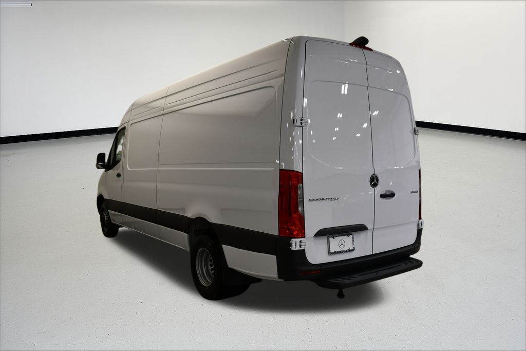 Thumbnail: 2025 Mercedes-Benz Sprinter - 6