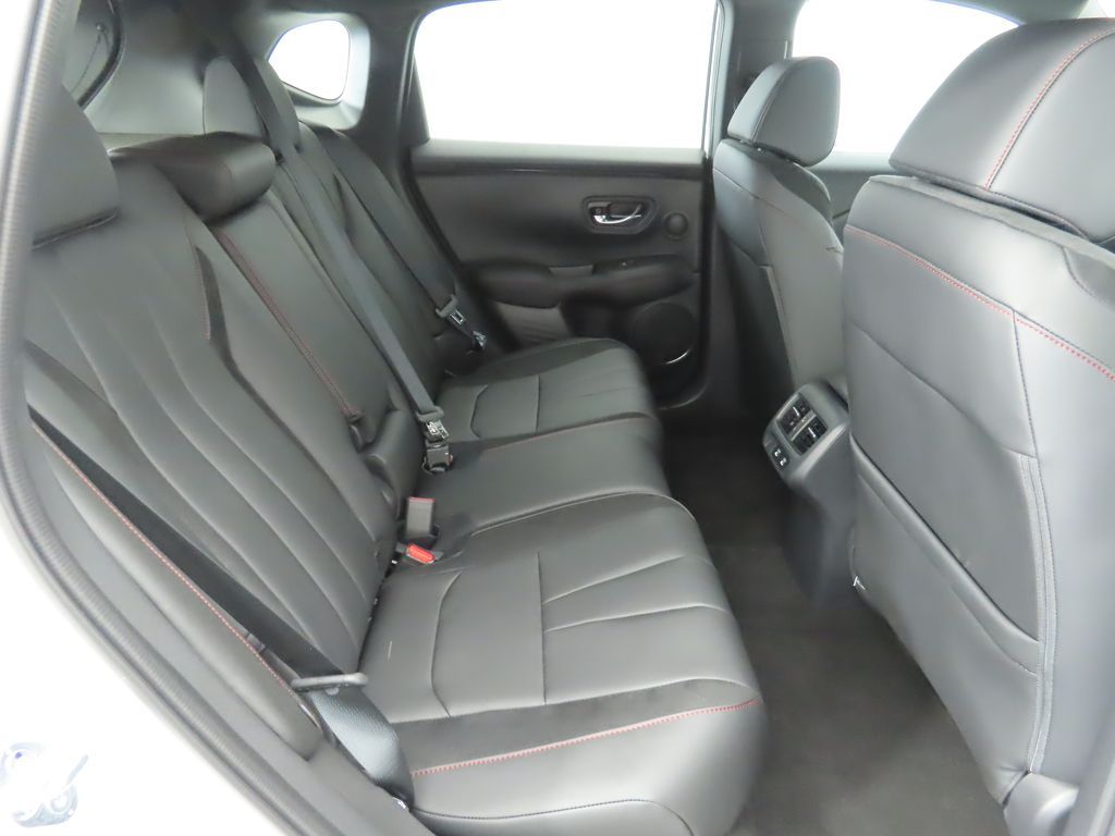 Thumbnail: 2025 Acura ADX - 22