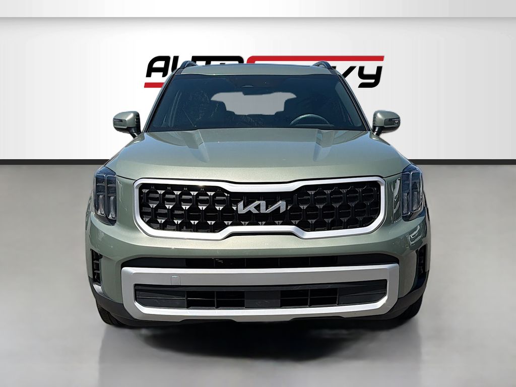 Used 2023 Green Kia EX X-Line image 2
