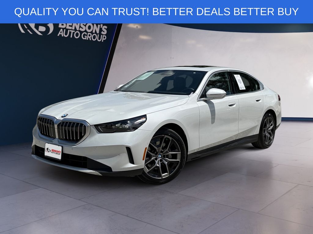 White Metallic 2026 BMW 5 Series Sedan All-Wheel Drive 8-Speed Automatic