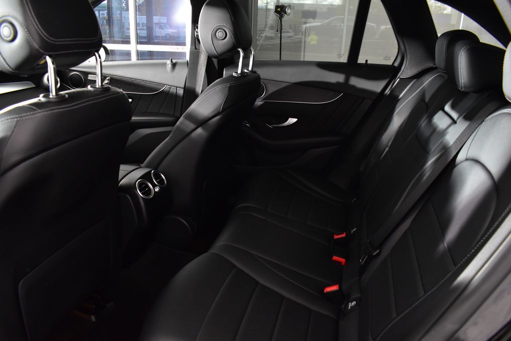 Thumbnail: 2021 Mercedes-Benz GLC - 30