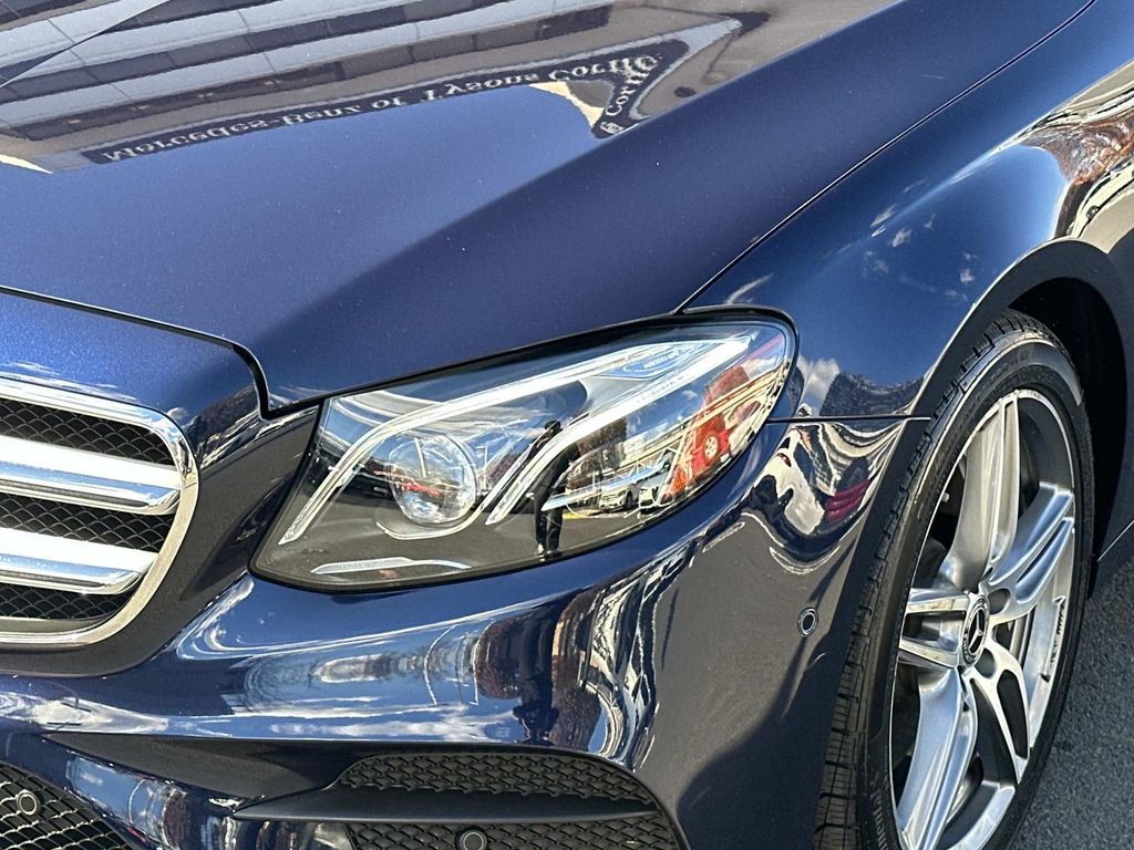 Thumbnail: 2019 Mercedes-Benz E-Class - 2