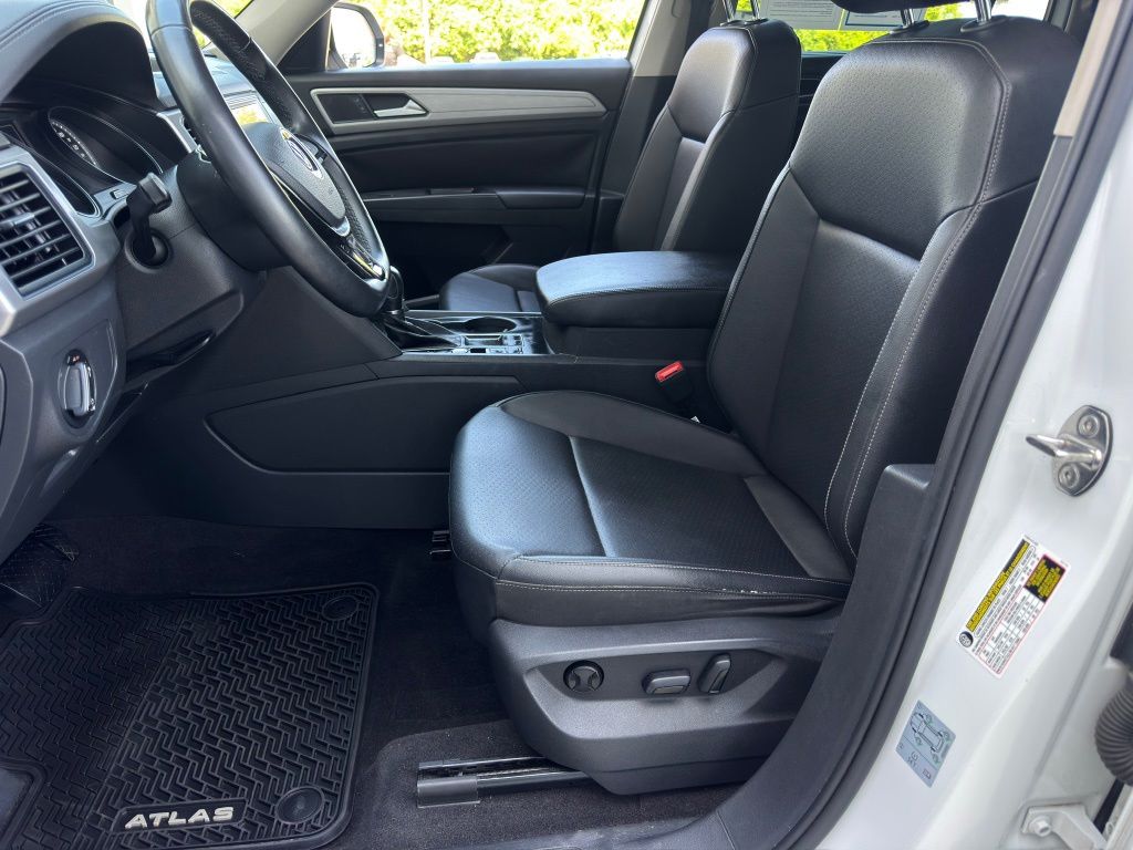 2018 Volkswagen Atlas 2.0T SE  at Royal Nissan