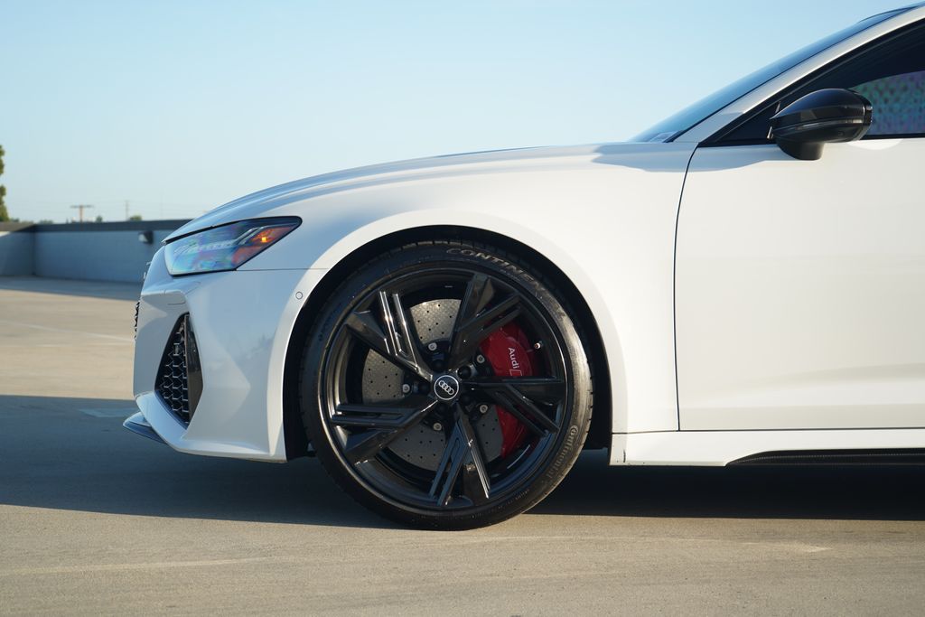 Thumbnail: 2021 Audi RS 6 - 2