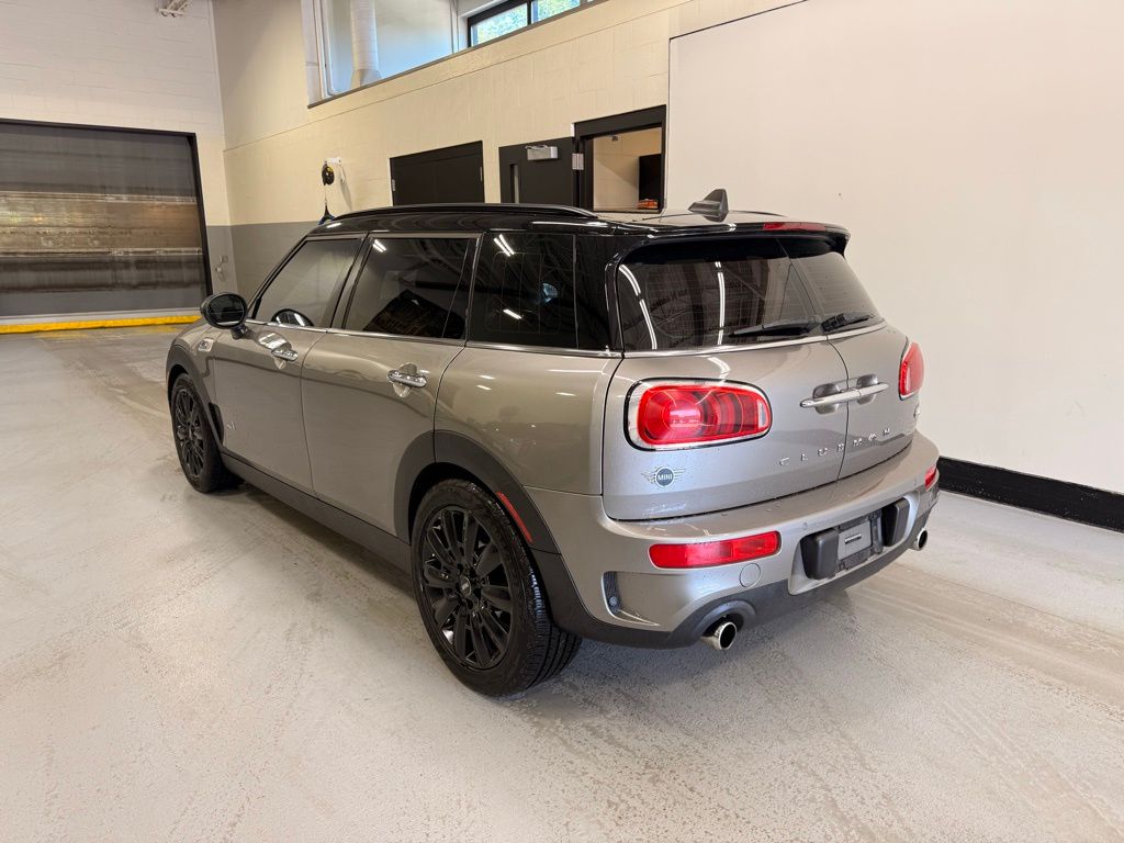Thumbnail: 2019 MINI Cooper Clubman - 3
