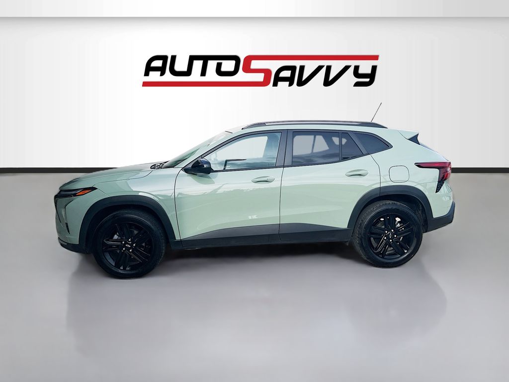 Used 2025 Green Chevrolet ACTIV image 4