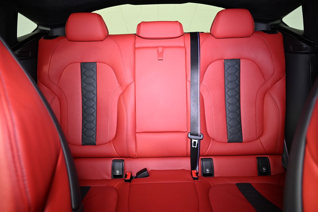 Thumbnail: 2025 BMW X6 - 27