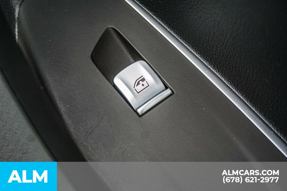 Used 2025 Black BMW xDrive30i image 54