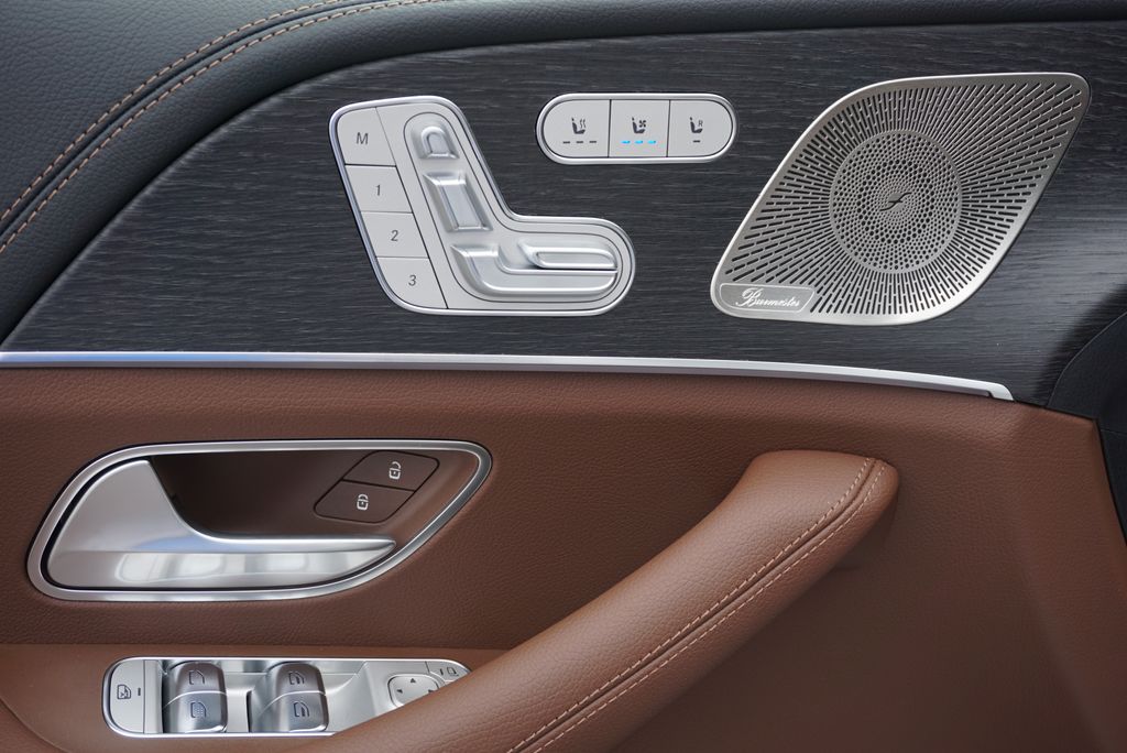 Thumbnail: 2026 Mercedes-Benz GLE - 25