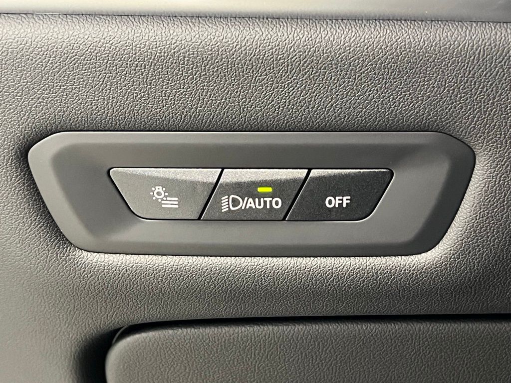 Thumbnail: 2025 BMW X5 - 20