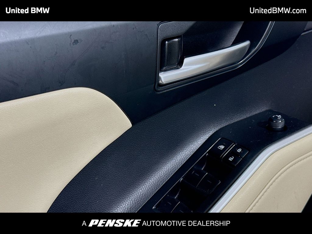 Thumbnail: 2023 Toyota Highlander - 3