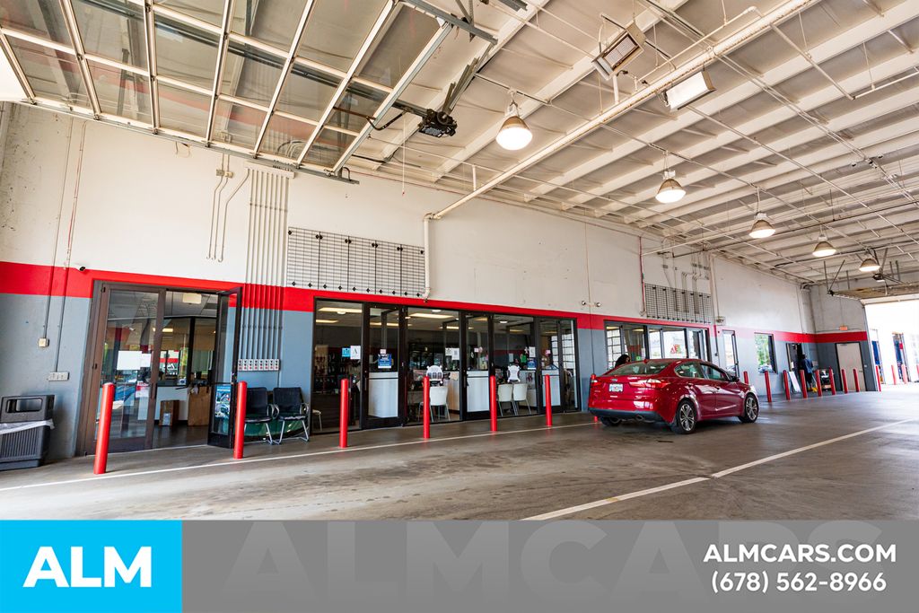 Used 2025 Red Chevrolet LT image 88