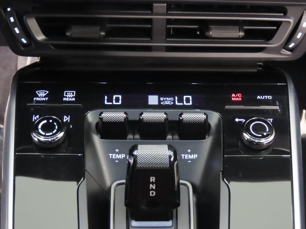 Thumbnail: 2020 Porsche 911 - 26