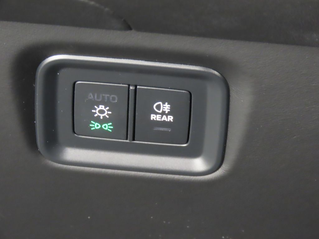 Thumbnail: 2025 Porsche  - 23