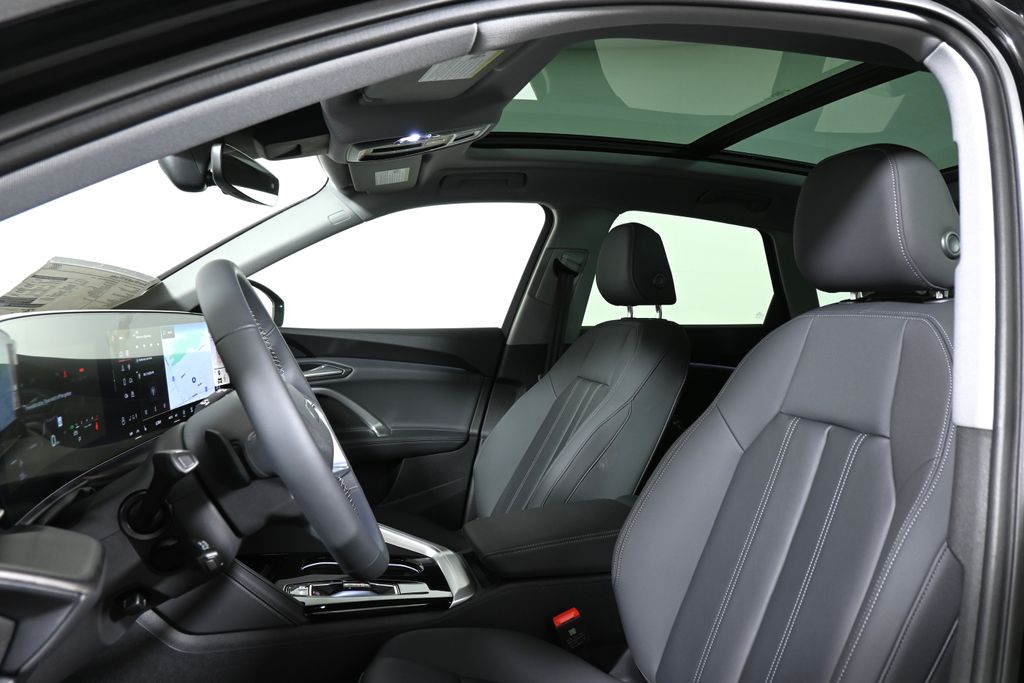 Thumbnail: 2025 Audi Q5 - 13