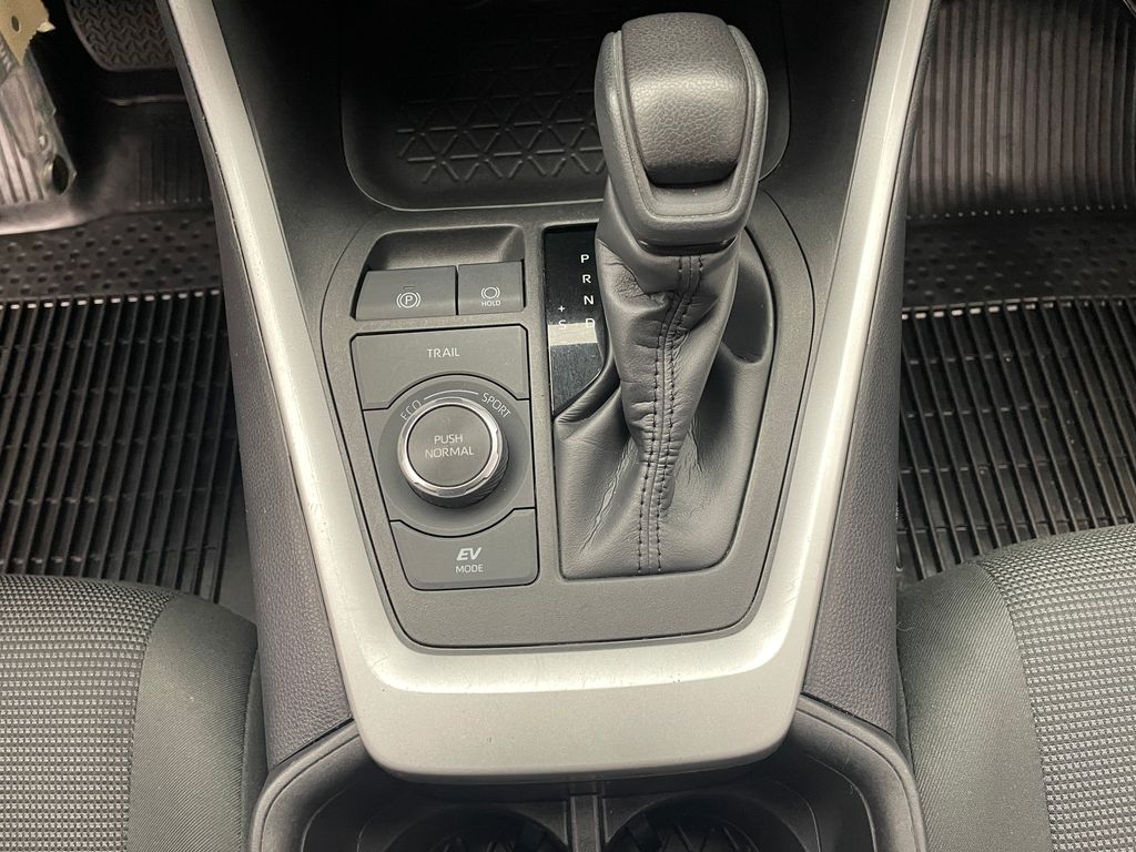 Thumbnail: 2023 Toyota RAV4 - 28