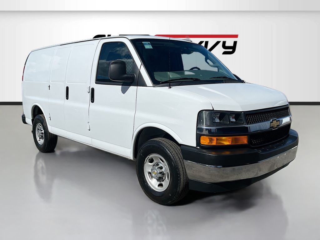 2024 Chevrolet Express 2500 Work Van HD's photo